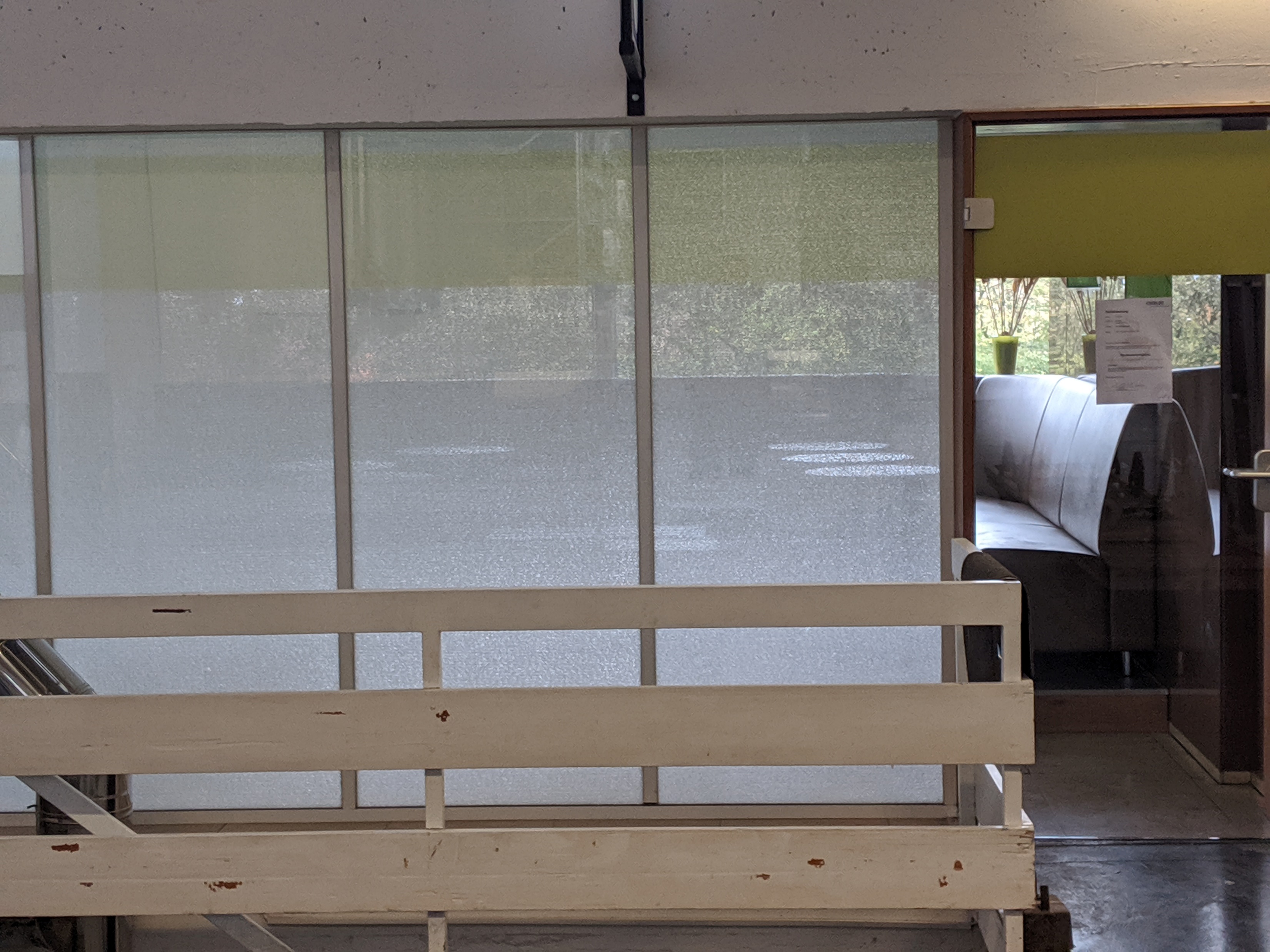 KAPILUX W as interior partition wall — diffuse luminous surface with shadowy partial vision