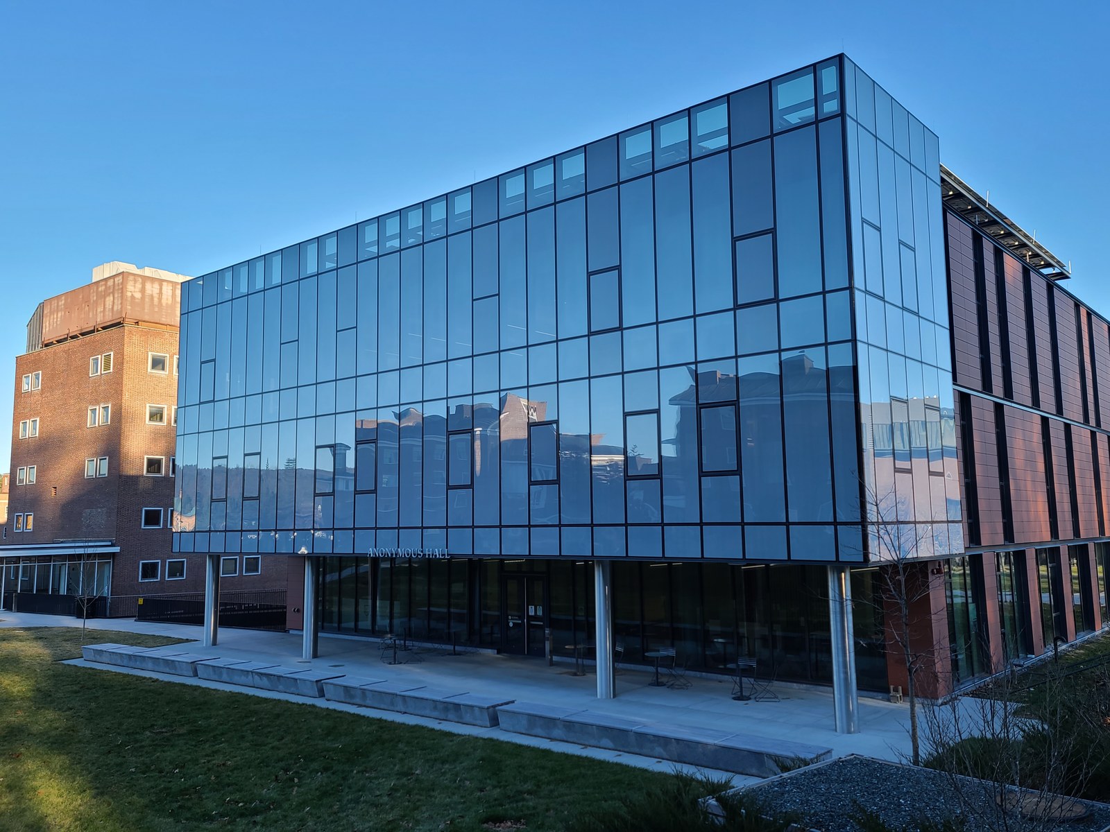OKALUX HPI glazed facade with insulating spandrel zones